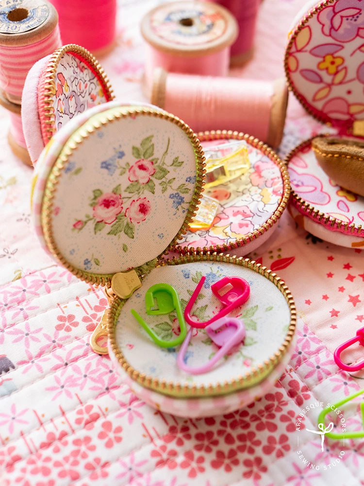 Heirloom Print Small Travel Pouch - PINK MACAROON